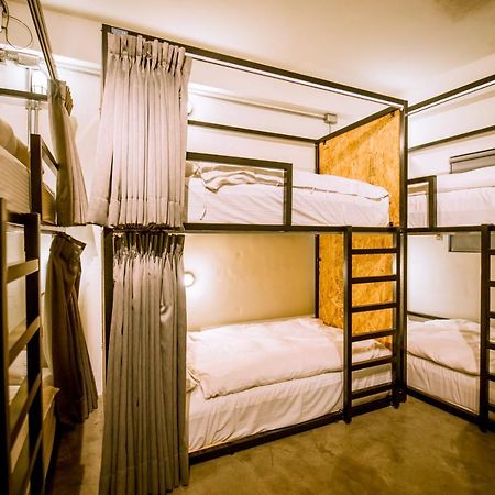 Partyo Hostel Taichung Eksteriør billede