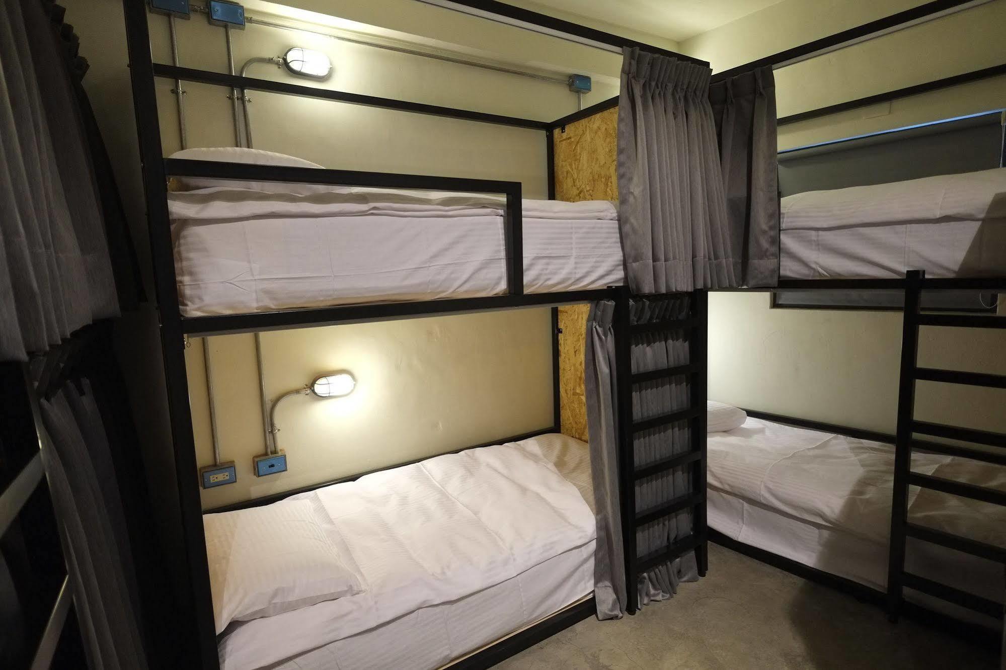 Partyo Hostel Taichung Eksteriør billede