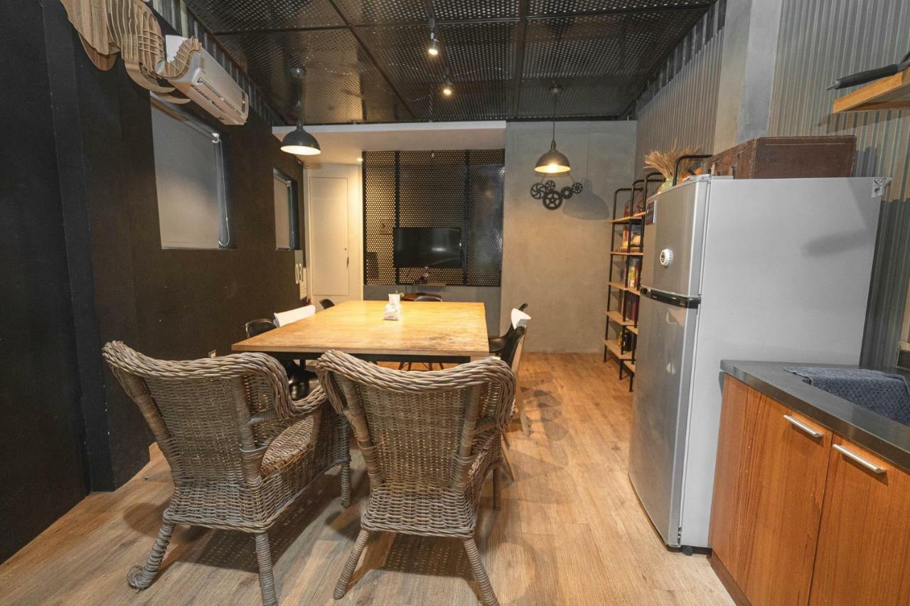Partyo Hostel Taichung Eksteriør billede