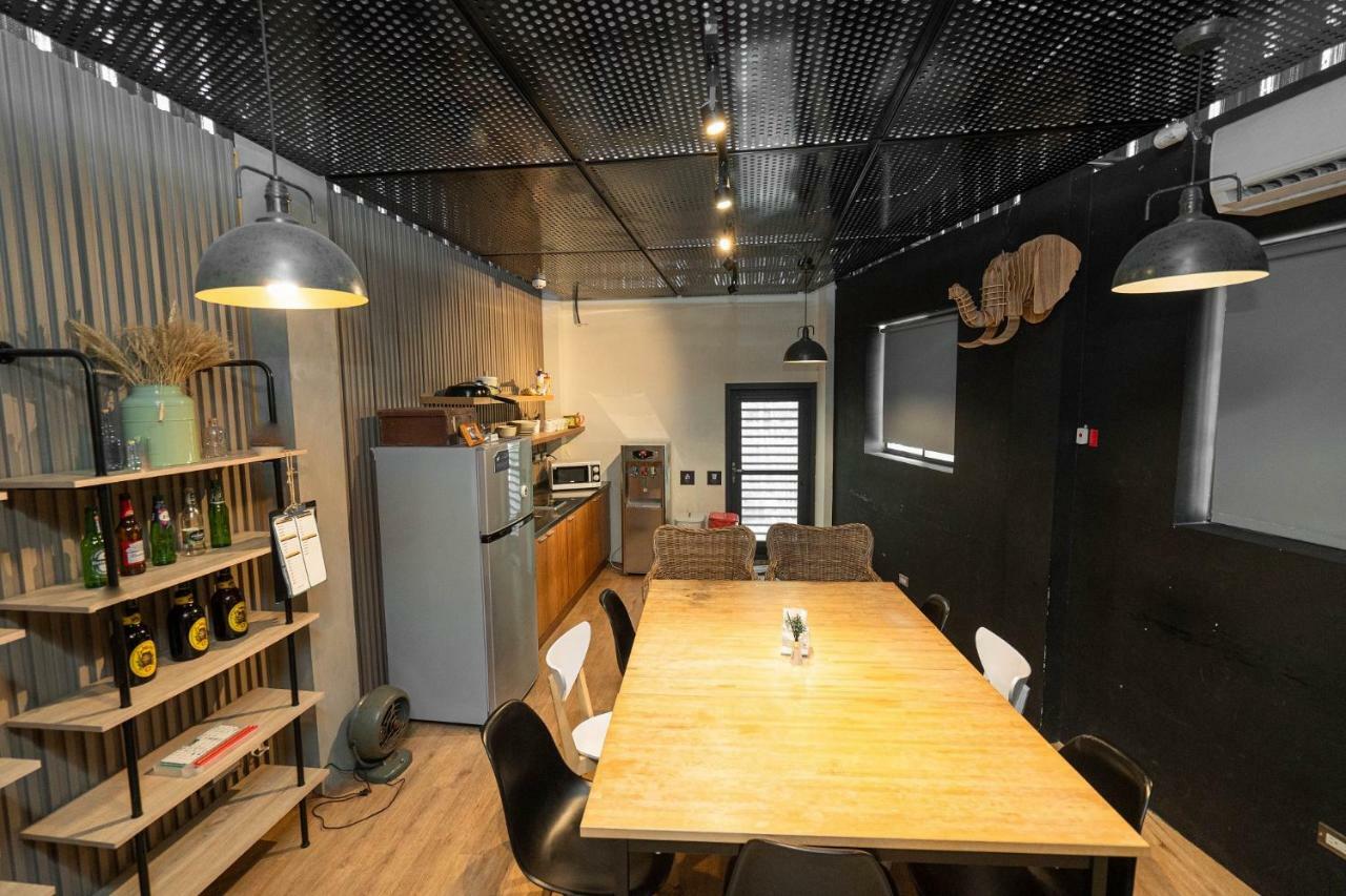 Partyo Hostel Taichung Eksteriør billede